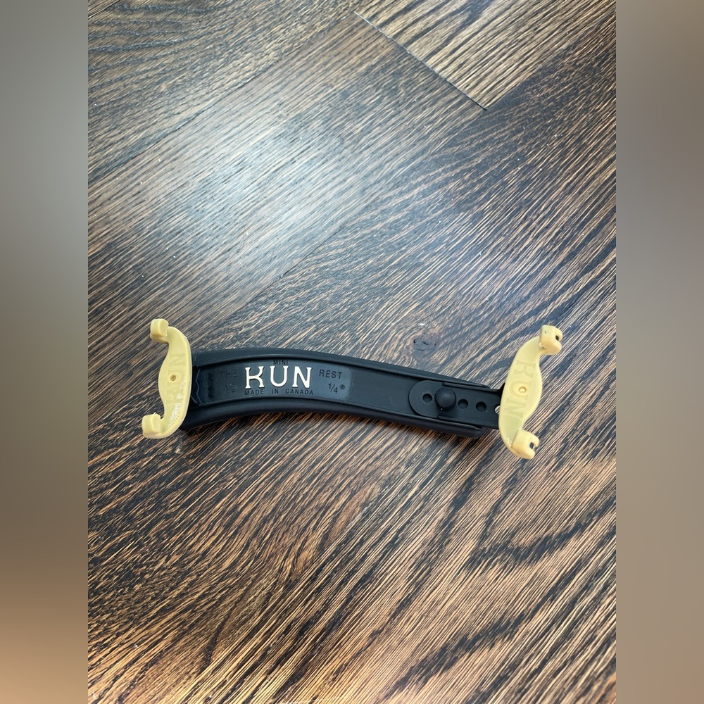 Kun 1/4 - 1/8 Violin Shoulder Rest